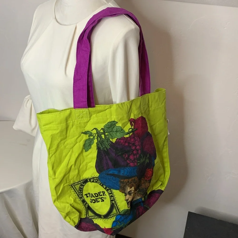 Trader Joe's RARE Lady with fruit Hat Tote Bag TOT9369F - Picture 10 of 11